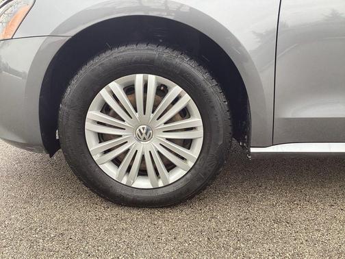 2015 Volkswagen Passat 1.8T S