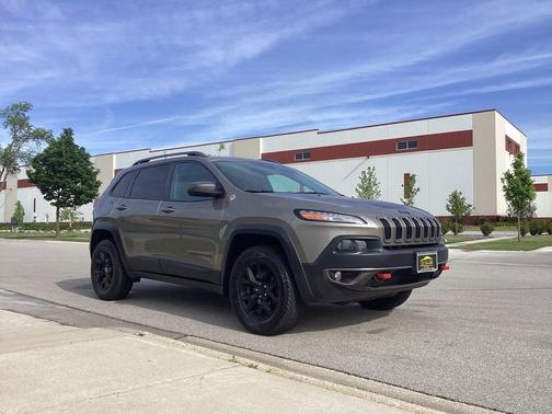 Light Brownstone Pearlcoat 2016 Jeep Cherokee Trailhawk