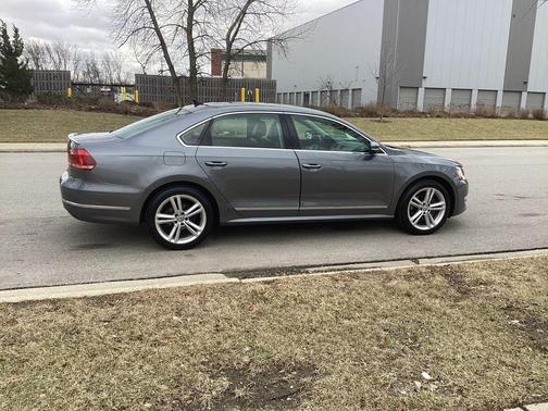 2015 Volkswagen Passat 1.8T Auto SE