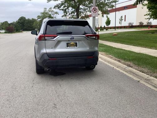 Silver Sky Metallic 2022 Toyota RAV4 Hybrid XLE