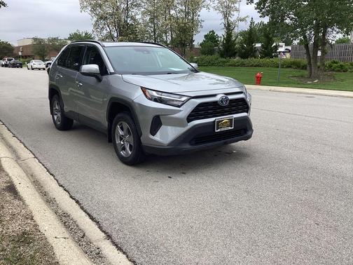 Silver Sky Metallic 2022 Toyota RAV4 Hybrid XLE