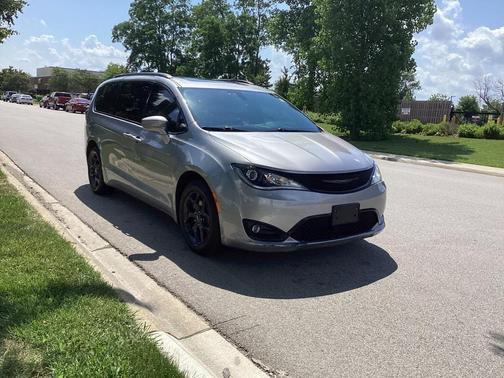2018 Chrysler Pacifica Touring-L Plus