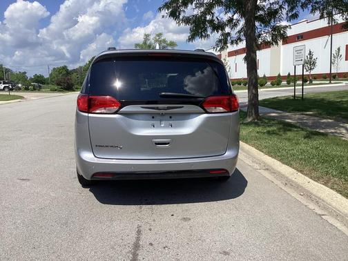 2018 Chrysler Pacifica Touring-L Plus