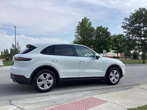 2020 Porsche Cayenne Base