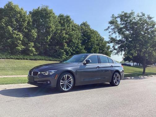 2018 BMW 330 i xDrive