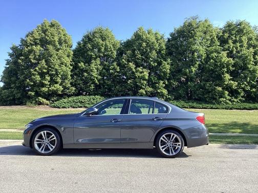 2018 BMW 330 i xDrive