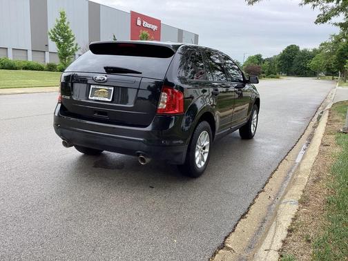 Tuxedo Black Metallic 2013 Ford Edge SE