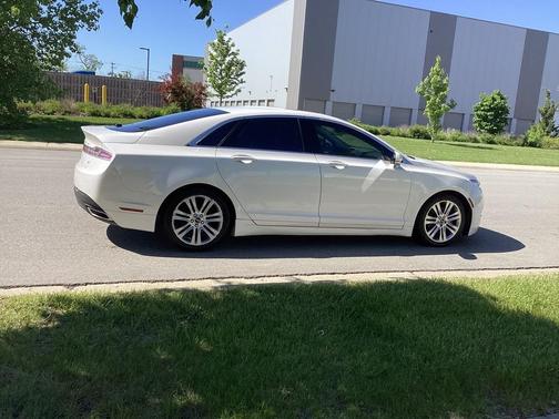 2014 Lincoln MKZ Base