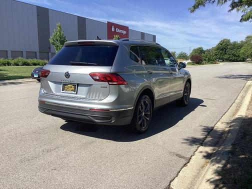 Pyrite Silver Metallic 2022 Volkswagen Tiguan 2.0T SE