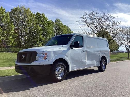 2013 Nissan NV Cargo NV1500 S V6/S V8