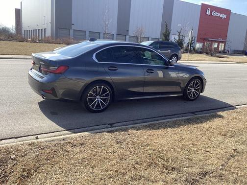 2021 BMW 330e xDrive