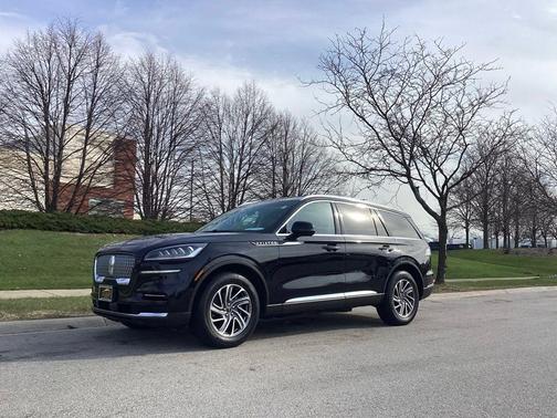 Infinite Black Metallic 2023 Lincoln Aviator Livery