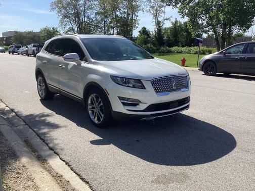 White Platinum Tri-Coat Metallic 2019 Lincoln MKC Reserve