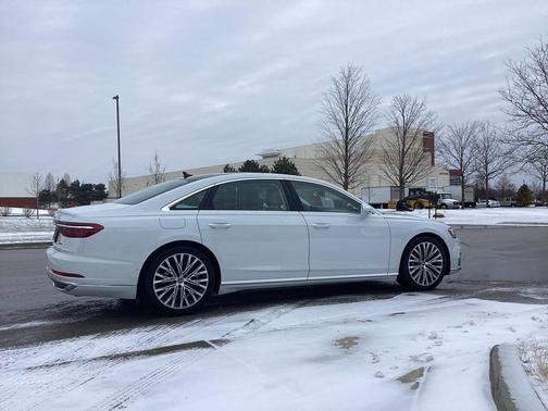 Glacier White Metallic 2019 Audi A8 L 55