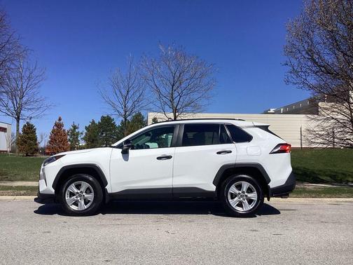 Super White 2021 Toyota RAV4 XLE