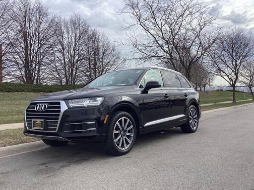 Orca Black Metallic 2017 Audi Q7 3.0T Premium Plus