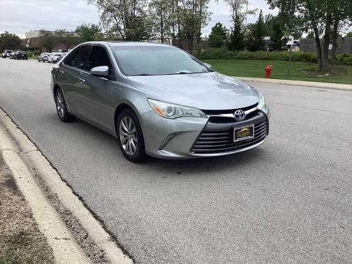 Celestial Silver Metallic 2015 Toyota Camry Hybrid XLE