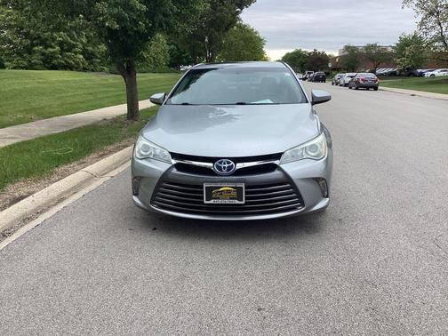 Celestial Silver Metallic 2015 Toyota Camry Hybrid XLE
