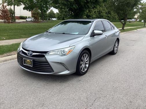 Celestial Silver Metallic 2015 Toyota Camry Hybrid XLE