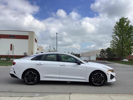 2022 Kia K5 GT-Line