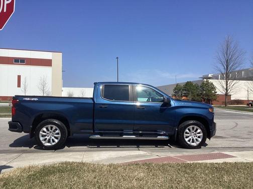 Northsky Blue Metallic 2019 Chevrolet Silverado 1500 Custom