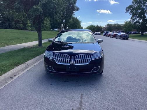 2010 Lincoln MKZ Base