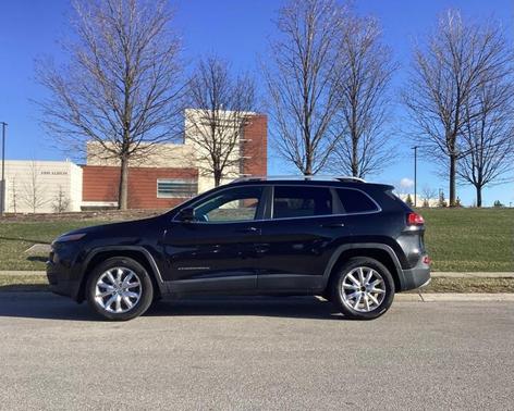 Brilliant Black Crystal Pearlcoat 2015 Jeep Cherokee Limited