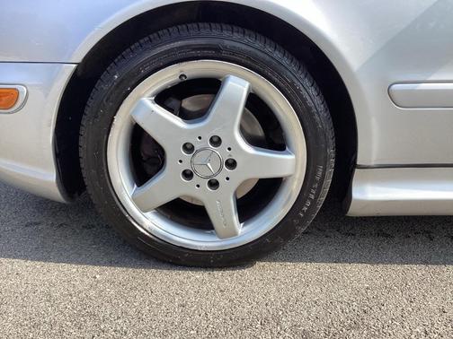 2003 Mercedes-Benz CLK-Class Base