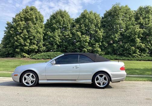 2003 Mercedes-Benz CLK-Class Base
