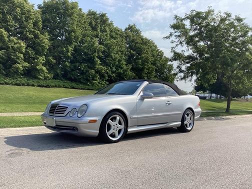 2003 Mercedes-Benz CLK-Class Base