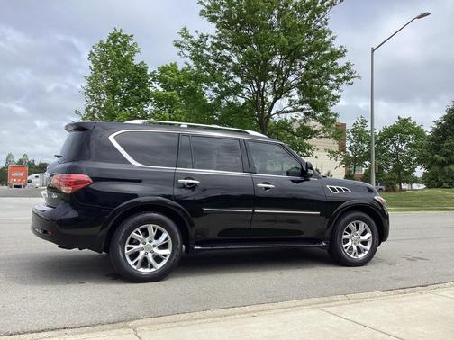 2011 INFINITI QX56 Base