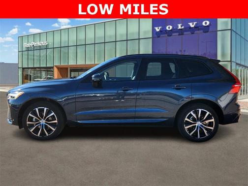 2023 Volvo XC60 B5 Plus Dark Theme