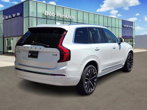 2025 Volvo XC90 B5 Plus 6-Seater