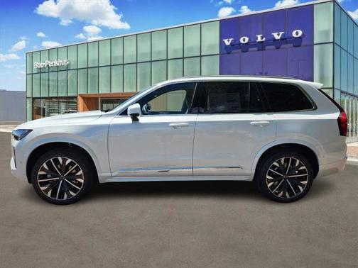 2025 Volvo XC90 B5 Plus 6-Seater