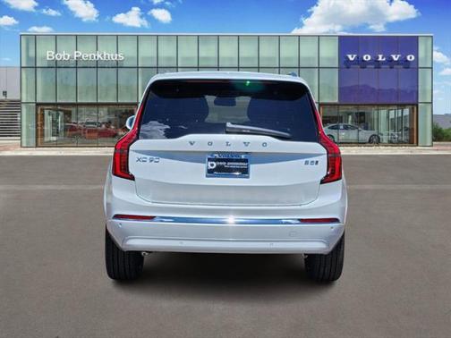 2025 Volvo XC90 B5 Plus 6-Seater