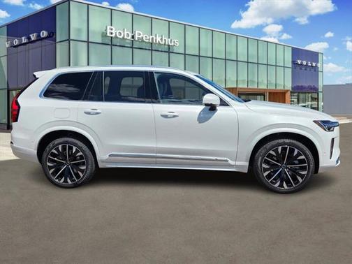 2025 Volvo XC90 B5 Plus 6-Seater