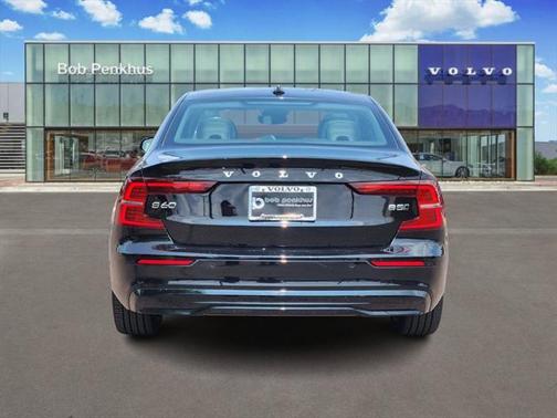 2025 Volvo S60 B5 Plus