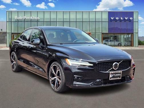 2025 Volvo S60 B5 Plus