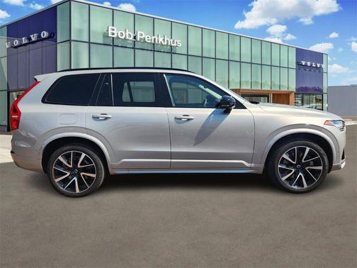 2023 Volvo XC90 Recharge Plug-In Hybrid T8 Plus Dark Theme 7-Seater