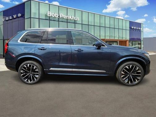 2025 Volvo XC90 B6 Plus 7-Seater