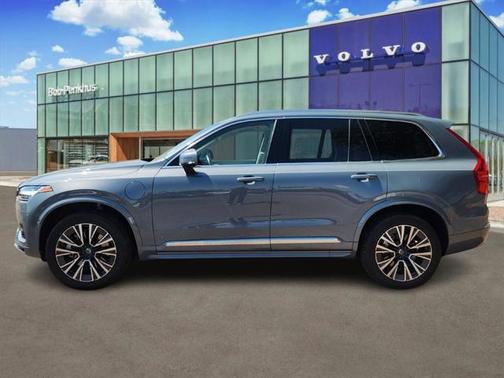 2022 Volvo XC90 Recharge Plug-In Hybrid T8 Inscription Expression 6 Passenger