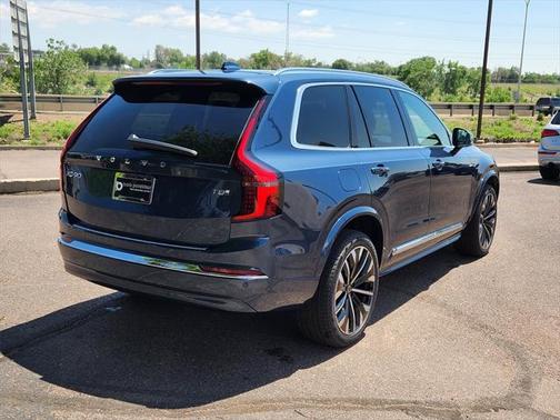 2025 Volvo XC90 Plug-In Hybrid T8 Plus 7-Seater