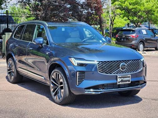 2025 Volvo XC90 Plug-In Hybrid T8 Plus 7-Seater