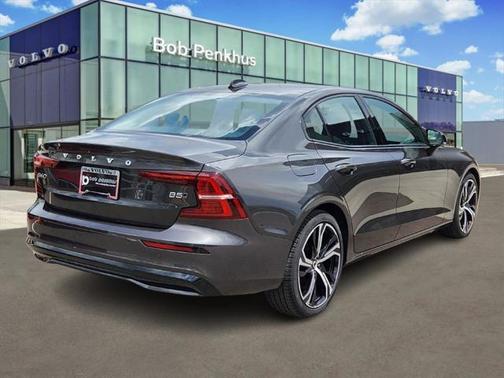 2025 Volvo S60 B5 Core