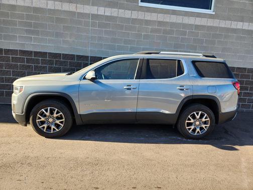 2023 GMC Acadia AWD SLT