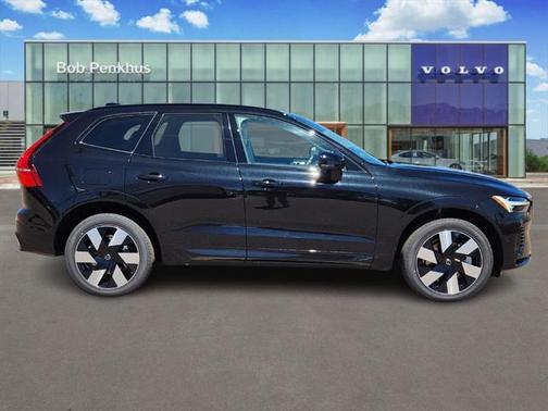 2025 Volvo XC60 Plug-In Hybrid T8 Plus