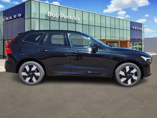 2025 Volvo XC60 Plug-In Hybrid T8 Plus