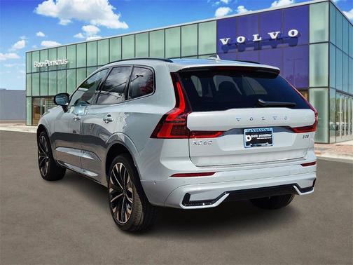 2026 Volvo XC60 B5 Ultra