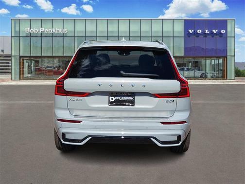 2026 Volvo XC60 B5 Ultra