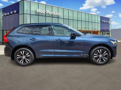 2025 Volvo XC60 B5 Core